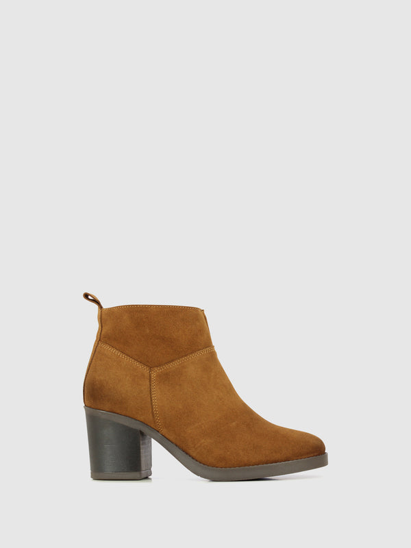 Botins com Fecho em Camurça Camel